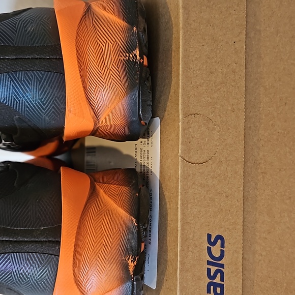 Novablast Asics Running Shoes NWOT - Picture 5 of 15